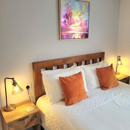 1 Merchants Gate - 2 Bedroom, City Apartment With Private Parking Йорк Екстер'єр фото